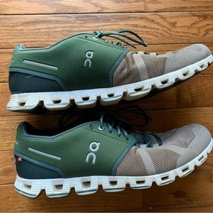 Men’s On Cloud running shoes Sz 11 green/tan